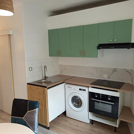 Calme, Confortable Et Bien Place Nice